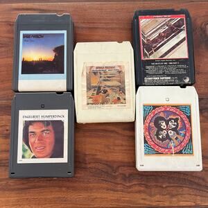 Lot of 5 8-Track Tapes The Beatles Kiss Barry Manilow Stevie Wonder Engelbert